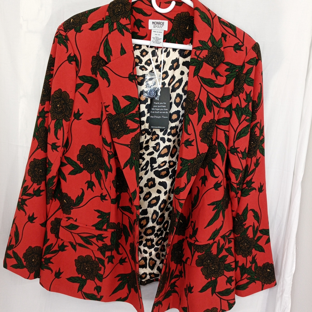 Monroe & Main Red Floral Blazer